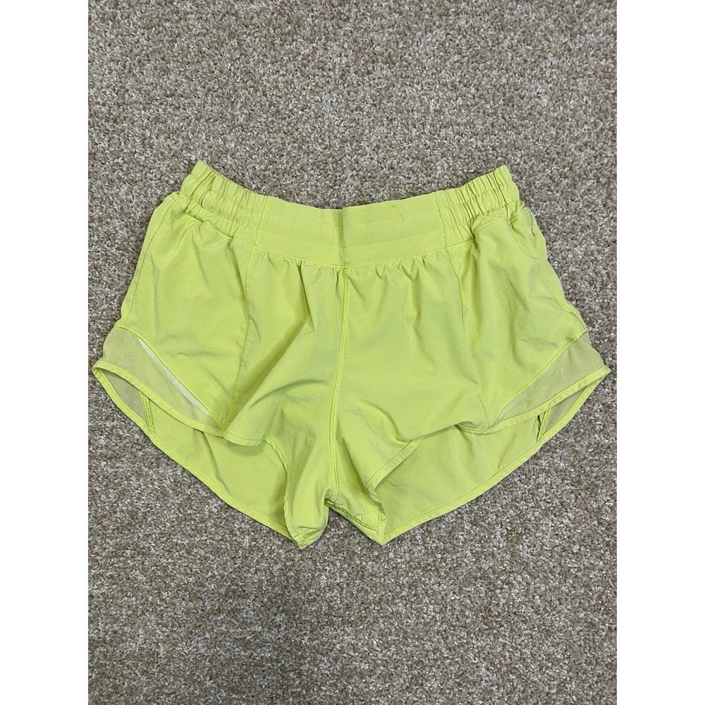 Lululemon Hotty Hot Low-Rise Lined Running Shorts 2.5" Size 8 Green